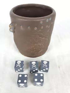 Pirates Of The Caribbean At Worlds End 5 Replacement/Expansion Dice & Shaker - Picture 1 of 3