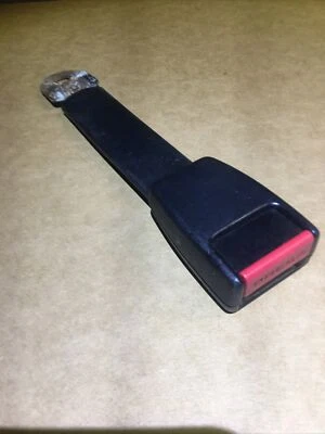 80--88 PORSCHE 928, CINTURÓN DE SEGURIDAD TRASERO. Hebilla LH (B23) Foto 1 de 4