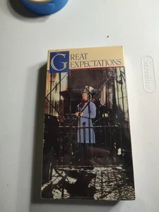Great Expectations (VHS, 1988, Paramount) John Mills/Valerie Hobson/Alec Guiness - Imagen 1 de 8