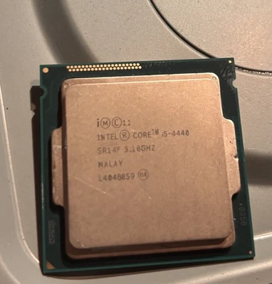 Intel Core i5-4440 - 3.1 GHz Quad-Core (SR14F) Processor - Image 1 of 2