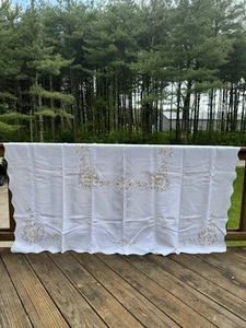 "Mantel rectangular vintage bordado a mano punto de cruz blanco de lino 68x102""" - Imagen 1 de 8