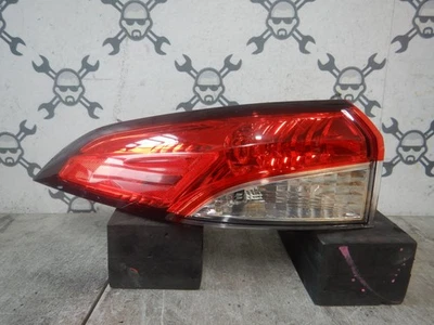 Toyota Corolla 2020 a 2025 sedán luz trasera izquierda OEM Foto 1 de 4