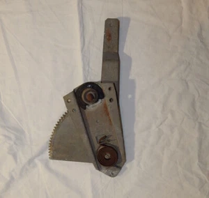 HQ HJ COUPE HOLDEN GTS MONARO REAR WINDOW REGULATOR - Imagen 1 de 5