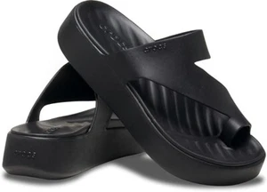 Sandalias negras Crocs Getaway Toe Loop para mujer - Imagen 1 de 2