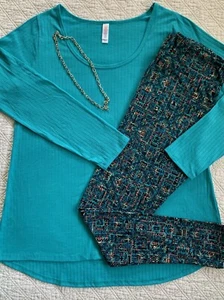 Lularoe Outfit Lynnae Top Large SOLID Ribbed Teal Blue & TC Aztec Leggings - Picture 1 of 6