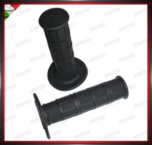 COPPIA MANOPOLE GOMMA UNIVERSALE CHIUSE NERO PER MOTO TRIAL E SCOOTER CROSS - Picture 1 of 1