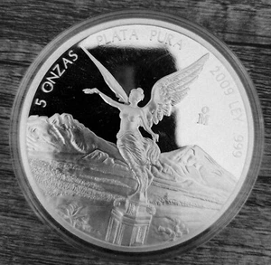 Mexico 2009 5 oz Plata Pura Silver Libertad Coin Capsule Uncirculated Bullion - Picture 1 of 2