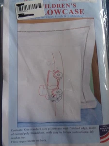 JACK DEMPSEY STAMPED CHILDREN'S PILLOWCASE OLD TRUCK FOR CROSS STITCH EMBROIDERY - Picture 1 of 2