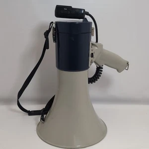 Megaphone Radio Shack 10 Watt Powerhorn Handheld Microphone 32-2038A EUC - Picture 1 of 4