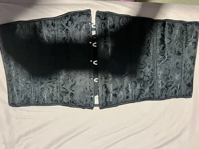 Plus Size Women’s Underbust Corset Size 4X Brand New Never Worn - Image 1 of 2
