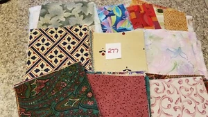 GRAN LOTE DE CHARM DE ALGODÓN CUADRADOS 5" COLORES SURTIDOS Y DISEÑOS LOTE #277 - Imagen 1 de 8