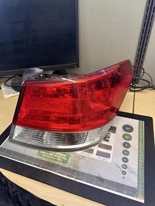 2010-2014 Subaru Legacy Sedan Right Passenger Side Tail Light Lamp OEM - Bild 1 von 2