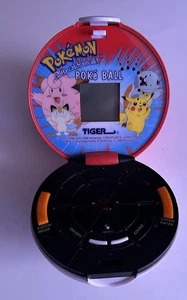 VINTAGE POKEMON POKE BALL HANDHELD GAME TIGER ELECTRONICS 1999 WORKS - Picture 1 of 3