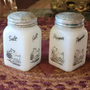 Vintage 60s Milk Glass Salt And Pepper Shakers Westie Scottie Dogs - Picture 1 of 6