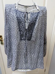 Papaya Weekend Ladies Kaftan Top Size 20 Blue White Navy Semi Sheer Holiday - Picture 1 of 5