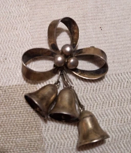 Vintage Damasco Gallegos Bells and Bow Silver Brooch - Picture 1 of 3