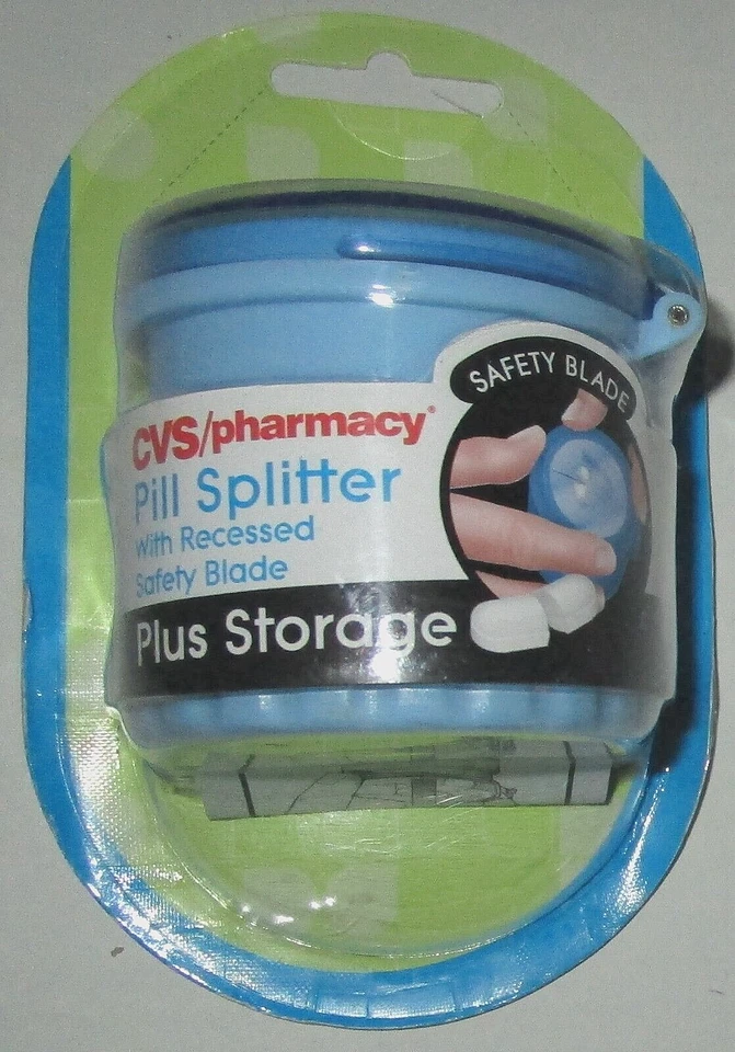 DIVISOR DE PÍLDORAS de CVS con cuchilla de seguridad empotrada más almacenamiento Foto 1 de 1