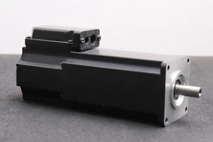 INDRAMAT Servo-Motor MKD041B-144-GG0-KN No. 260845 2,7Nm 7,5A nmax= 7000U/min - Picture 1 of 8