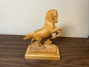 Vintage handgeschnitzte Holz Pferd Statue 8" hoch - Bild 1 von 9