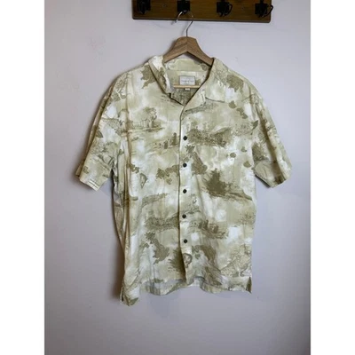Trader Bay Men's Hawaiian Shirt -  Short Sleeve Button Up Island Map Size L - Image 1 of 4