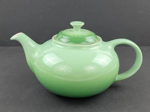 Tetera de gres Le Creuset 1,3 L / 1,4 qt color ~ romero - Imagen 1 de 6
