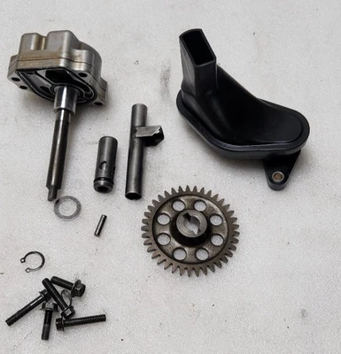 Suzuki Hayabusa GSX1300R 2005 motor bomba de aceite Foto 1 de 4