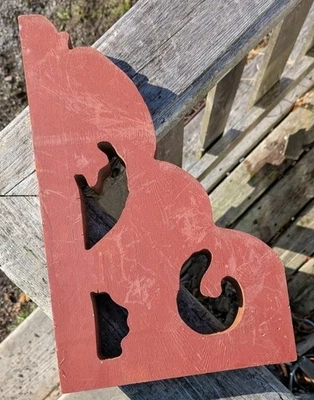 Ménsula Borgoña Ornamentada Una Pieza Madera Salvamento Arquitectónico Abt 16"x10"x2" Foto 1 de 4