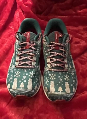 Zapatos para correr Brooks Revel 3 edición limitada 2019 para hombre talla 10,5D Navidad Foto 1 de 4