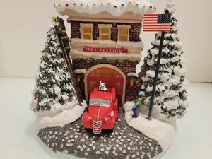 THOMAS KINKADE Telaflora Christmas Fire Station A First Responder's ChristmasNEU - Bild 1 von 16