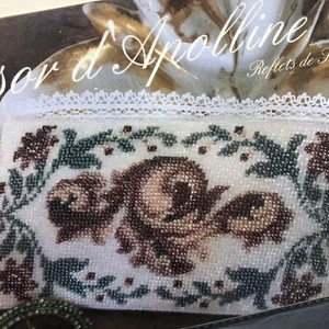 Borsa con perline modello francese Le Tresor d Apolline Roses riflessi De Soie 2017 - Foto 1 di 4
