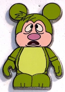DISNEY 2012 VINYLMATION COLLECTORS SET ALICE IN WONDERLAND GREEN HEDGEHOG PIN - Picture 1 of 1