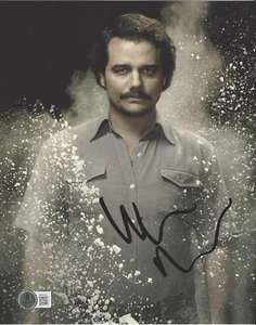 WAGNER MOURA SIGNED 'NARCOS' PABLO ESCOBAR 8x10 PHOTO PROOF 3 BECKETT BAS COA - Picture 1 of 2