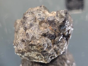 NWA 16520, Lunar (frag. breccia) 9,54 g meteorito de la Luna, superficie recogida - Imagen 1 de 10