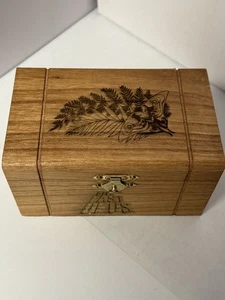 The Last Of Us - Glühwürmchen - dekorative Schmuckschatulle mit Lasergravur gebeizt - Bild 1 von 5