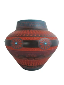 Cerámica grabada Navajo 2017 - Hecha por el artista B. Hinto & E. Tom ~ 8" de alto - Imagen 1 de 8