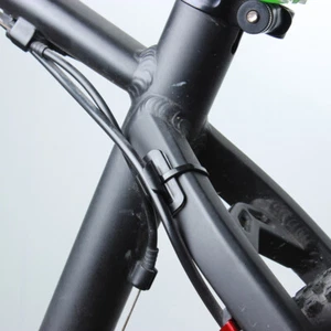 4 Pezzi Fascette Bici Bicicletta Tubo Olio Telaio Cavo Freno Morsetto Fisso per - Foto 1 di 12