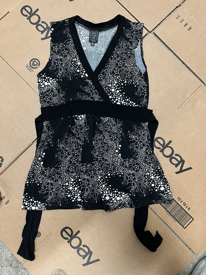 Suzie in the city Black Sleeveless Blouse Petite PS - Изображение 1 из 4