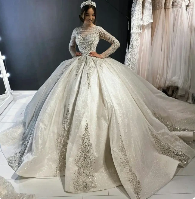 Luxurious Long Sleeves Ball Gown Wedding Dresses Princess Lace Appliques O-Neck - Image 1 of 4