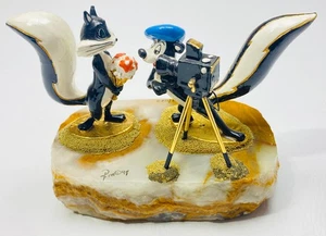 Ron Lee Looney Tunes Pepe Le Pew and Penelope Photography Figurine 523/1200 - Picture 1 of 8
