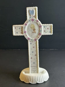 Cruz Bautista Momentos Preciosos Celebrando el Precioso Niño Regalo de Dios con Soporte 1991 - Imagen 1 de 10