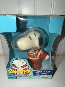 Snoopy & Friends World Famous Astronaut Figure New in Box - Picture 1 of 4