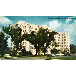 Phillips Apartment Hotel Bartlesville Oklahoma Postcard Posted 1962 Classic Cars - Picture 1 of 2
