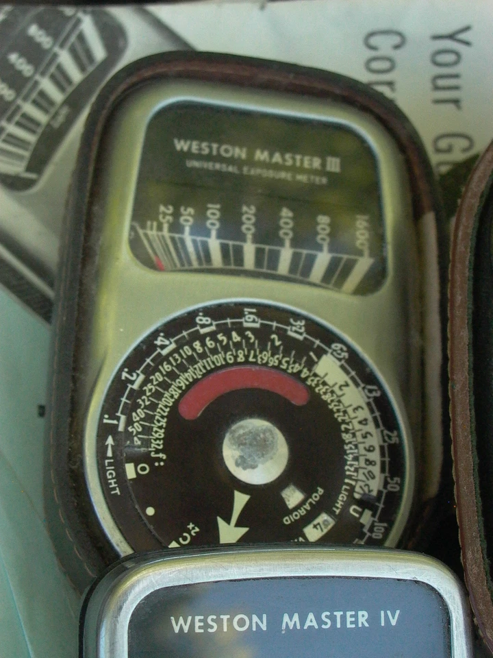 Weston Master lll  Light Meter 100% Working & case torn & Booklet - Image 1 of 2