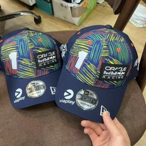 Berretto Red Bull Racing F1 - Cappello Sportivo Racing #1 New Era Unisex 2025 - Foto 1 di 7
