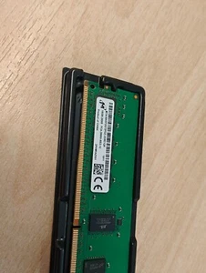 Micron 16GB 2Rx8 PC4-2666V-RE2-12 RAM ECC DDR4 MTA18ASF2G72PDZ-2G6E1 Servidor - Imagen 1 de 2
