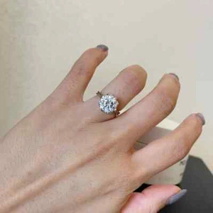 Anillo para mujer Moissanita plateada halo oculto diseño forma flor corte redondo 1,62 quilates - Imagen 1 de 7