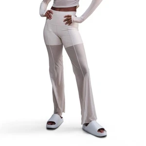Size M- Nike Zenvy Sheer Gentle-Support Trousers Pants fv7894-104 MSRP $115 - Picture 1 of 7