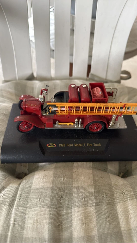 1926 Ford Model T Fire Truck 1/32 Diecast Signature Models CFD Red - Image 1 of 1