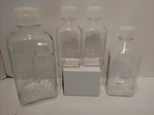 Juego de cuatro botellas cuadradas de plástico transparente Nalgene PETG con tapas - Imagen 1 de 5