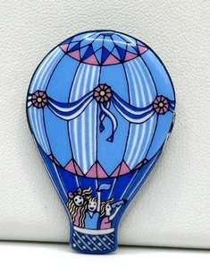 Spilla Spilla Michaela Frey Rosa Blu Bianco Persone in Mongolfiera Austria - Foto 1 di 3